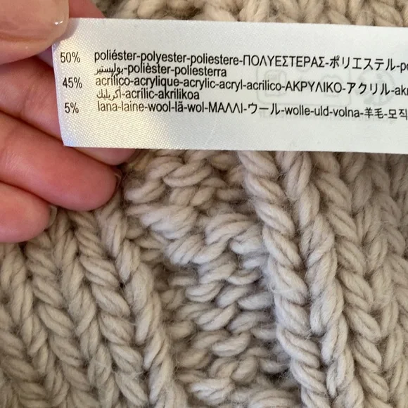 Zara Cable Knit Sweater in Light Beige Small - Picture 8 of 9